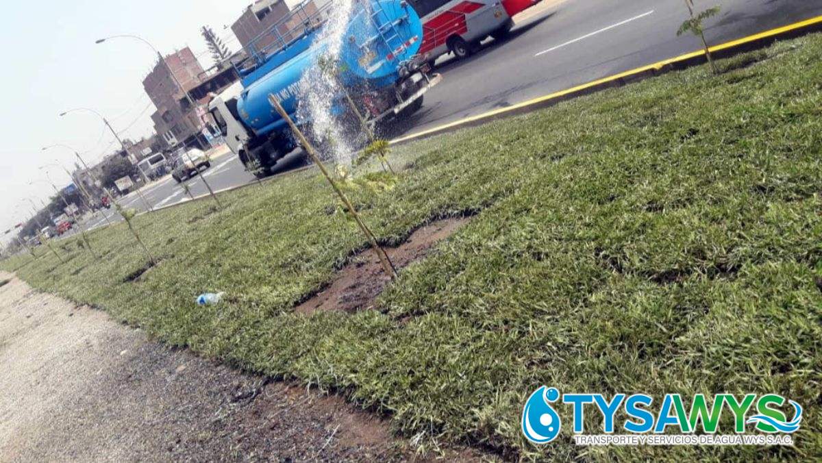 Transporte de Agua Industrial para Minería: El Suministro Vital que Mueve al País